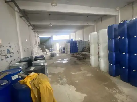 Galpon en Venta 8,66  mts Frente