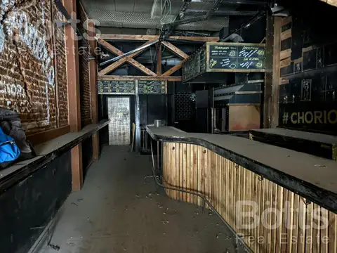 Alquiler local con subsuelo en Retiro – Sin expensas.