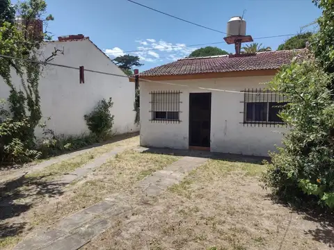 2 DEPARTAMENTOS + 1 CASA - A 200 MTS DEL MAR  