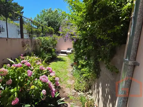 Depto Tipo Casa en Alquiler de 3 ambientes