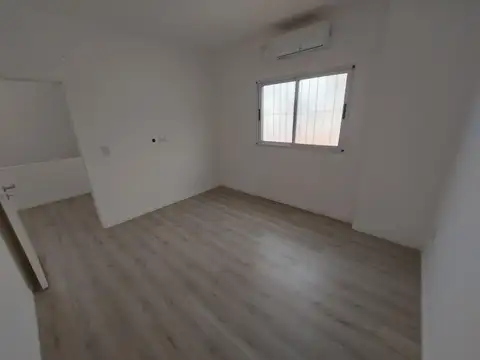 Depósito en venta -200 metros -Villa luro.