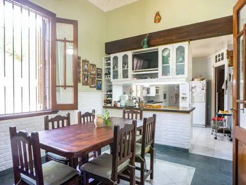 Avenida del Rosario al 600