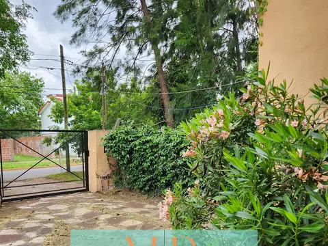 Gral Alvear  al 1200