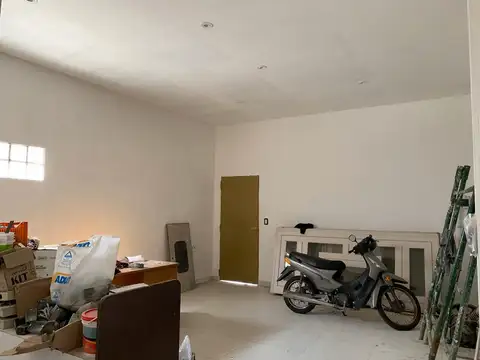 Av J M De Rosas 3700