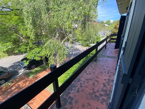 HERMOSA CASA 5 AMB CON PILETA Y QUINCHO ZONA PLAYA GRANDE