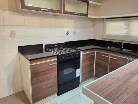 Depto Tipo Casa 2 ambientes con 1 baño