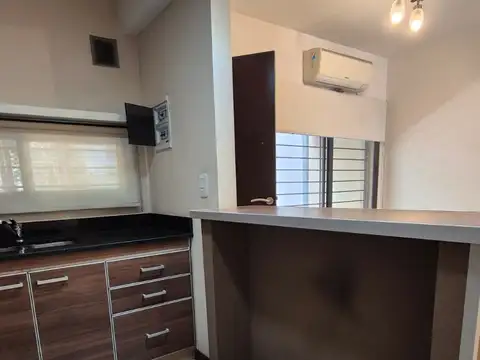 Depto Tipo Casa en Venta con 1 cocheras