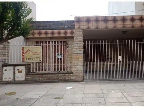 ALBERDI 881 , Piso 0