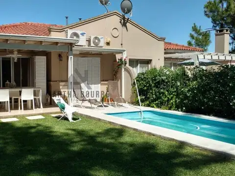 Casa  en Venta en La Candela, Pilar, G.B.A. Zona Norte