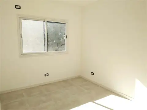 Departamento en Venta en Jose Leon Suarez, USD 65.000