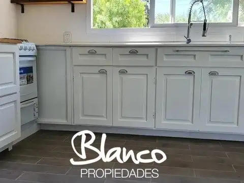 Casa en Venta con 3 cocheras