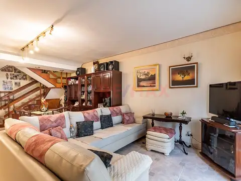 Depto Tipo Casa en Venta de 4 ambientes