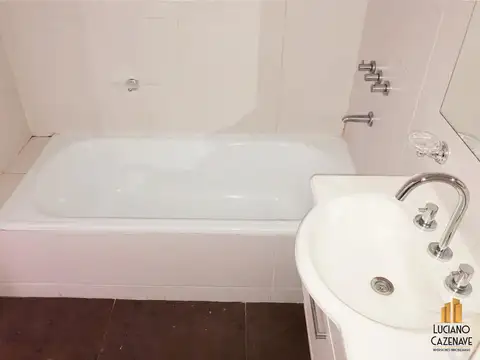 Monoambiente en alquiler sin muebles  - Seguridad - Amenities - Monserrat