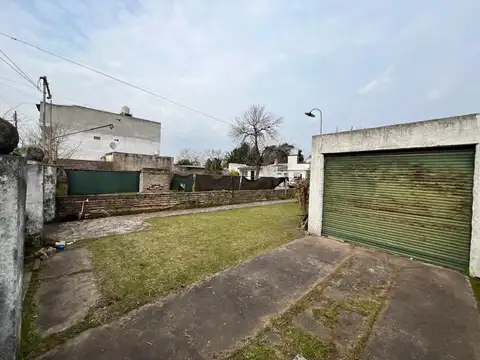 OPORTUNIDAD CASA AMERICANA EN MERLO NORTE TODOS LOS SERVICIOS  