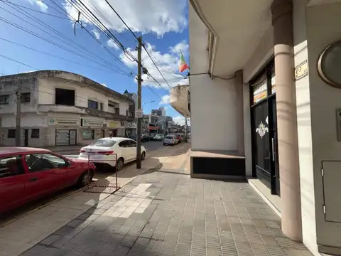 Venta Local Caseros Centro