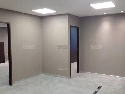 Oficina en Alquiler al Sur