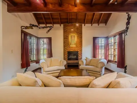 Casa en Venta con 1 cochera