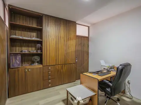 Oficina en Venta con 1 cochera