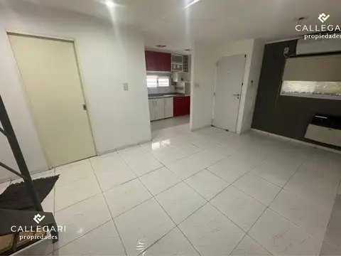 Depto Tipo Casa en Alquiler de 3 ambientes