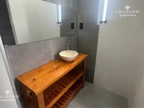 Depto Tipo Casa en Alquiler en Berazategui, $ 815.000