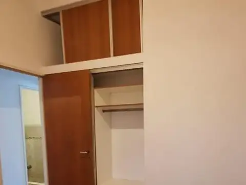 Sarmiento 1470 Casa PA 1 Dorm y comodin