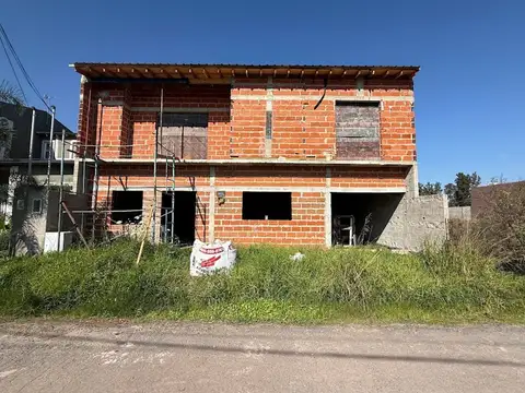 CASA A TERMINAR EN VENTA, MATHEU, ESCOBAR
