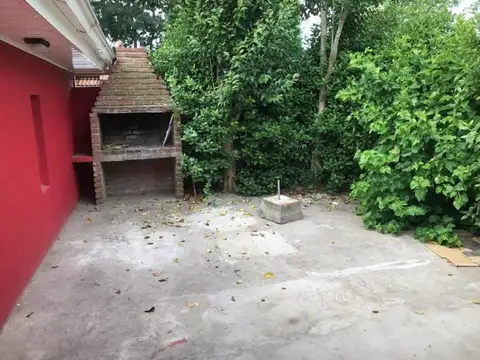 VENTA  CASA 4 AMBIENTES 110mt2  VILLA PRIMERA MAR DEL PLATA