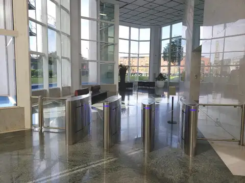 Oficina en Venta con 11 cocheras