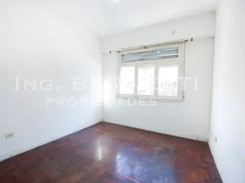 Depto Tipo Casa en Venta en Villa Pueyrredon, USD 198.000