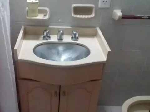 Dúplex - Venta - Villa Gesell - 4 Ambientes - Cochera Cubierta