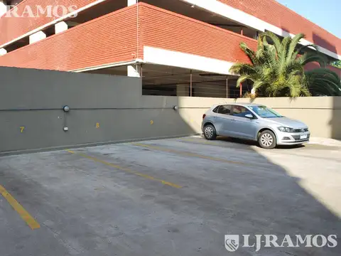 COCHERA FIJA EN TIGRE CENTRO | EXCELENTE ACCESO Y UBICACION