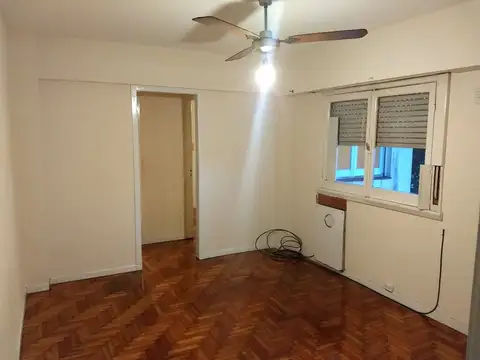 Avenida Saenz y Caseros - 2 Ambientes lateral