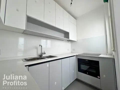 Departamento en Alquiler en Bernal, $ 900.000