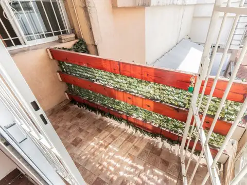 Venta PH 3 ambientes en dúplex – Muy luminoso, sin expensas – Paternal