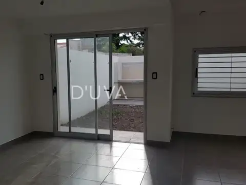 Depto Tipo Casa en Venta de 3 dormitorios