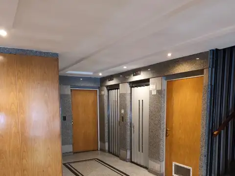 FUNCIONAL depto. con EXCELENTE TERRAZA - Edificio categoría -Buena ubicación - Bajas expensas  