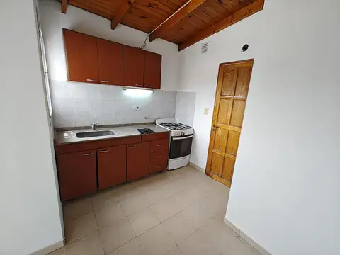 Departamento en Alquiler en Gregorio De Laferrere, $ 400.000