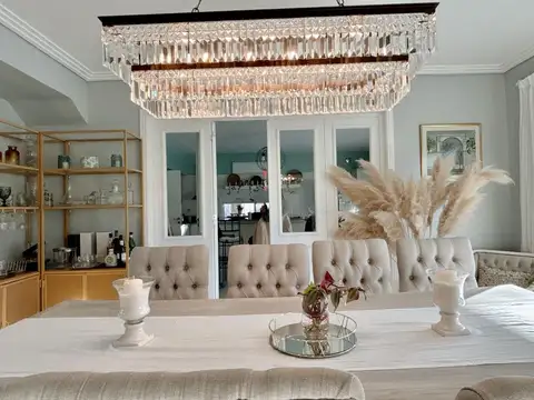 Venta Impecable Casa de 4 dormitorios   family   dependencia en Nordelta, Barrio Tipas