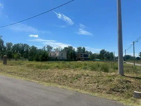 Terreno en Venta en La Lonja, USD 40.000