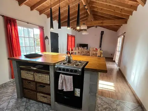 VENTA CASA CON PILETA EN GRAL RODRIGUEZ PERMUTA