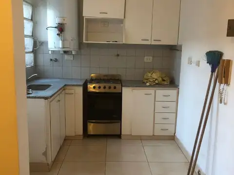 Avenida Senador Morón 1000, Piso 1