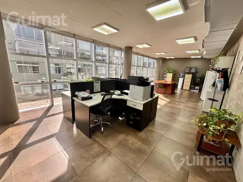 Excelente Edificio de Oficinas en Venta en Saavedra – 5 Pisos, y  Sótano