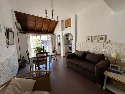 Depto Tipo Casa en Venta de 4 dormitorios