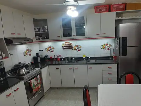 Depto Tipo Casa en Venta de 4 ambientes