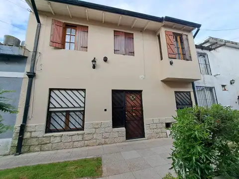 Duplex 4 ambientes en el barrio Pinos de Anchorena