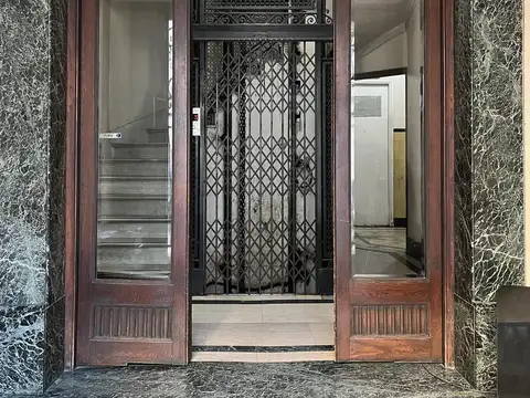 Oficina en Venta 80 años