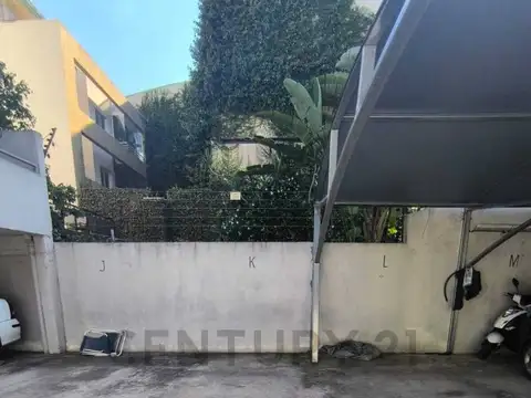 Excelente Cochera Descubierta en Venta en el Barrio de Villa Urquiza.