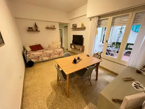 DEPARTAMENTO DE 2 AMBIENTES CON TERRAZA, ZONA A.C.A./CENTRO