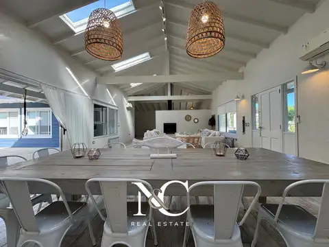 Casa en Venta con 1 cochera