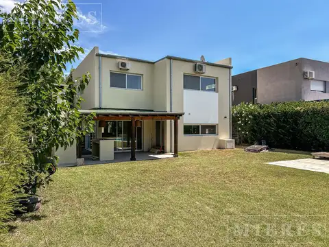 Casa en Venta en La Comarca, USD 380.000